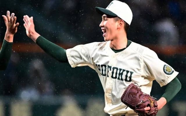 一級品の背番号「10」　報徳学園・今朝丸が横綱圧倒　センバツ