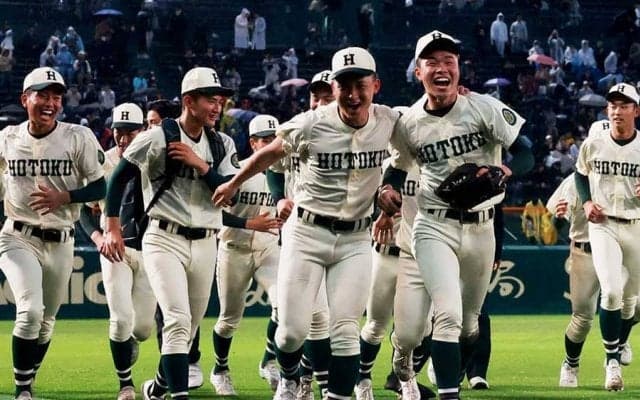 “恐怖の臨時代走”も「凄くラッキー」　会心の二盗阻止…大阪桐蔭を沈めた捕手の思考