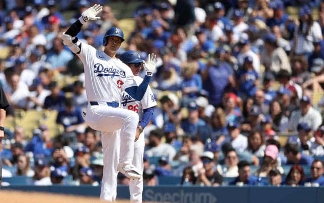 【MLB】「これがスーパースターです」大谷翔平、本拠地マルチヒットデビューでドジャース打線爆発