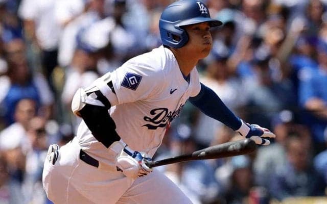 大谷翔平、マルチで本拠地開幕戦に勝利貢献　打率.385…真美子夫人の前で快音連発