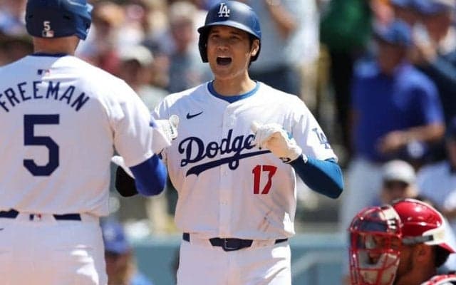 “ベッタニマン”は「MLB史上最恐トリオになれる」　可能性示したホーム開幕戦の”出来”に現地記者も感嘆