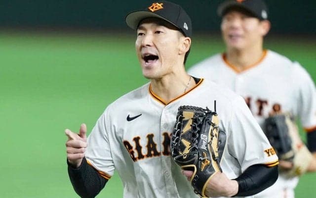 阿部監督は脱帽、東京ドームが震えた超美技　巨人35歳に大喝采「開幕戦からエグすぎ」