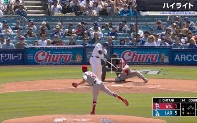 大谷翔平の打球が消えた！？ “重い打球音”でボールをガツンと叩き潰した瞬間　異次元パワーの打球速度181キロ爆速ヒットに球場騒然