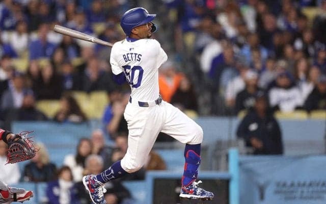 【MLB】「ドジャース打線エグ過ぎる」ベッツが初回に“3試合連続”アーチ、本塁打攻勢で序盤から主導権
