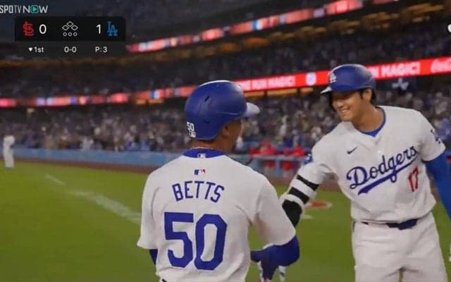 ショーヘイも続け！リードオフマンのベッツ、爆速3号アーチに大谷翔平も満面笑顔に ファンは衝撃「ヤバすぎて笑う」「マジかよww」