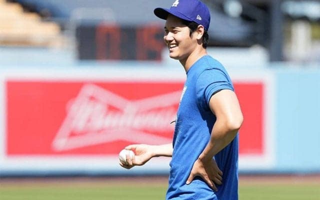 突如出現で夢の共演…大谷翔平を“見つめる”レジェンド　ファンも驚き「ひょぉお」