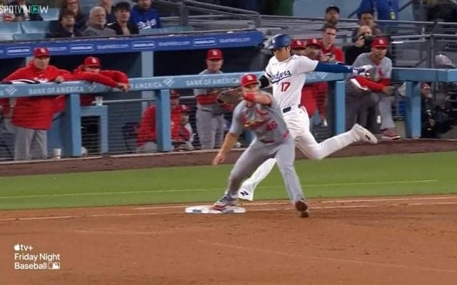 大谷翔平の俊足＆長～い足でも敵わない！？ショートの豪速球での併殺に実況・解説が大盛り上がり「物凄いボールが一塁に行きました」