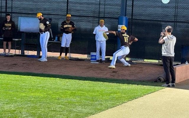 もはやトラウマレベル！ カブス・鈴木誠也が本気で嫌がった… ダルビッシュ有の進化する投球術「相手打者のデータが頭の中に入ってる」「サインは自分で出す」