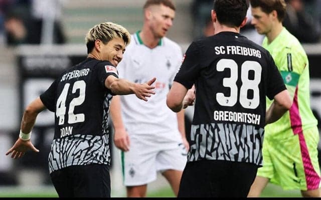 堂安がダメ押しの3点目、板倉との日本人対決を制す【ブンデスリーガ】