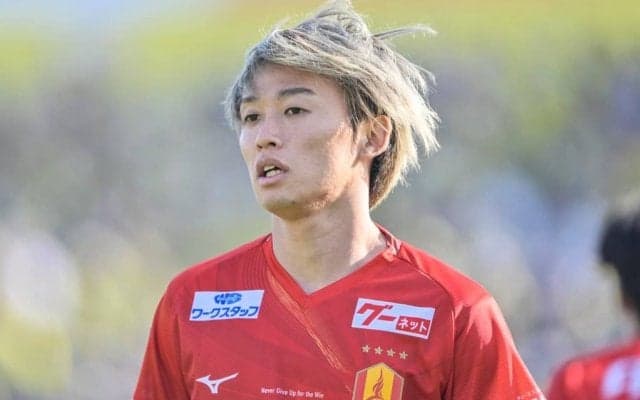 「何万回でも見たい！」J1名古屋MF森島司の「1タッチループシュート」に称賛！「才能豊かな選手2名の競演」「ビューティフル」などの声