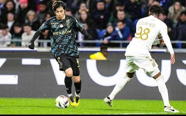 伊東純也＆中村敬斗が共に先発！　敵地で粘ったS・ランスはリヨン相手にドロー【リーグ・アン】