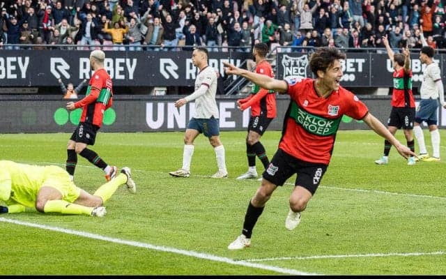NEC佐野航大がPSVの連続無敗止める逆転ゴール！　小川航基欠場試合で大仕事