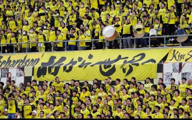 柏の中盤主軸、高嶺朋樹が3カ月離脱…途中交代の名古屋戦で右ヒザ内側側副じん帯損傷