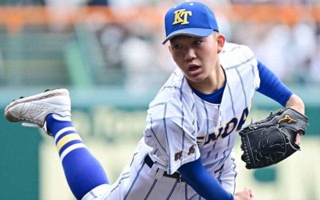 先発の健大高崎・石垣元気　「決勝で少しは成長した」　センバツ