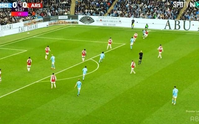 「日本の誇りだ」アーセナル冨安健洋、世界中が注目する大一番マンＣ戦で３か月ぶりの戦列復帰！ プレミアリーグ最強ドリブラーとの“ハイレベルすぎる１対１”が話題