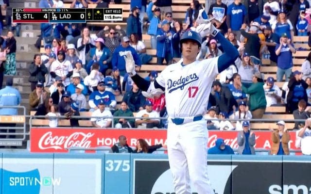 大谷翔平、4打数1安打2三振も追撃の口火を切る爆速ヒット 最強ドジャース打線はホームラン攻勢で4点差を逆転し連敗阻止