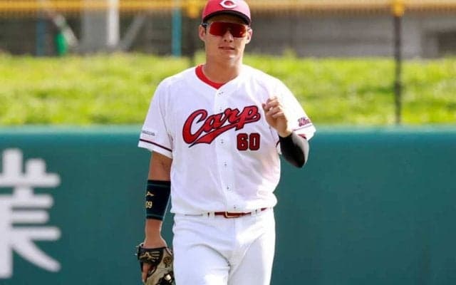 開幕から無安打＆最多三振も…　広島20歳が超美技で初勝利演出「貢献するのが大事」