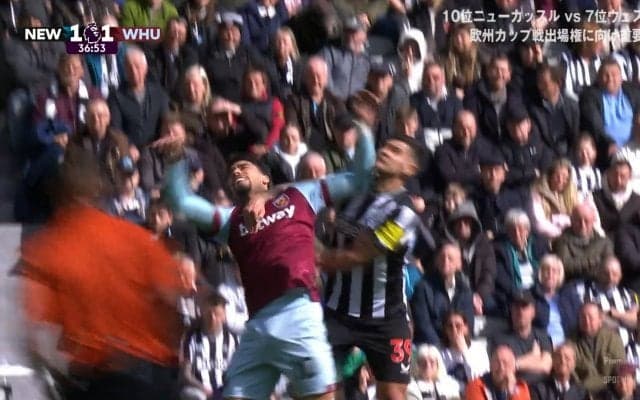 親友でも関係ねえ！ 顔面エルボー炸裂でダブル悶絶した一部始終…即イチャイチャ→「愛してるぜ相棒」投稿で遺恨はなし？「またこの２人かｗ」「熱い対決」などの声