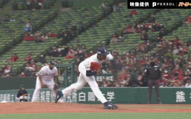 「反省してなさそう」「怒られる内容がおもろい」 パフォーマンス男！西武の新助っ投・ヤンがゴロ捕らずにジャンプ→同僚・外崎修汰&コーチもオコ？