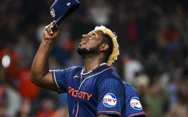 MLB今季初の“ノーヒッター”右腕は「午後は母を養うために洗車場で働いていた」　紆余曲折のドラマに公式も注目