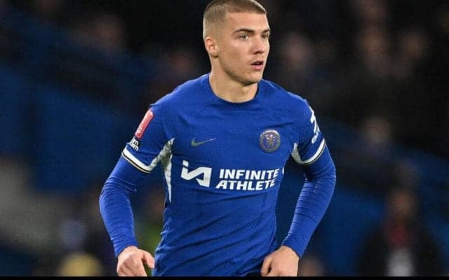 チェルシーは生え抜きDFギルクリストと2026年まで契約延長