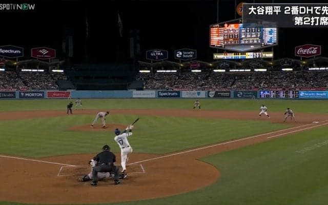 そんな狭いところ抜けるのか…1人分もない一塁線を大谷翔平のロケット打球がなんなく通過の迫力映像