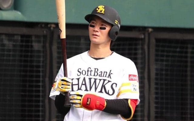 鷹24歳の「居場所はここじゃない」　2軍で無双の打率.407…OP戦無安打も漂う覚醒気配