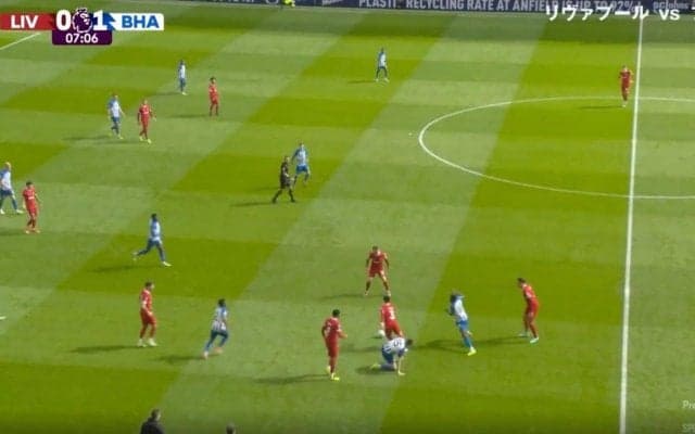 「もはや暴力」「なんて選手だ…」リバプールの鉄人・遠藤航が相手タックルを吹っ飛ばす→ボール奪取した瞬間　デュエル王が見せつけた世界最高峰の技術