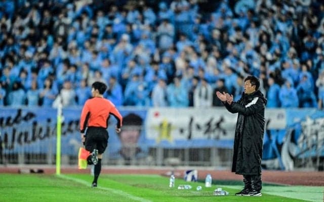 「現地で観てたけど胸打たれる物があった」川崎・鬼木監督の横浜FM戦後の「サポーターに向けた行動」が心を掴む！「ついて行くのみ」「鬼さんは大好き」の声
