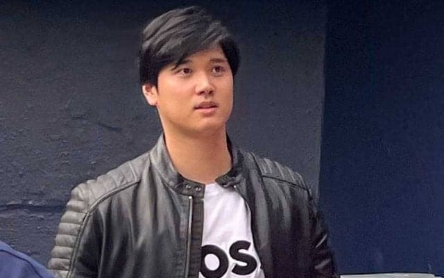 米国にも広がる“大谷翔平広告”　LAにも出現…ジャケット＆濡れ髪が「カッコ可愛い」