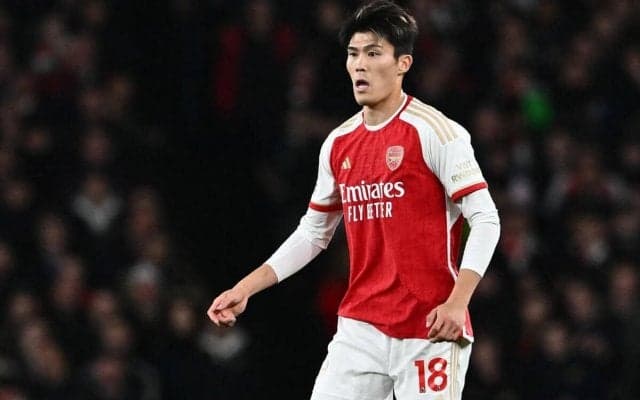 「DFのシュートじゃない」「ここで狙うのがすごい」2試合連続途中出場の冨安健洋、惜しいシュートにスタンドのファンも拍手「シュート上手い」