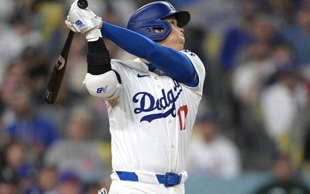 大谷翔平、衝撃の1号…131メートルの特大弾　本拠地騒然、“自身最遅”41打席目で移籍後初アーチ