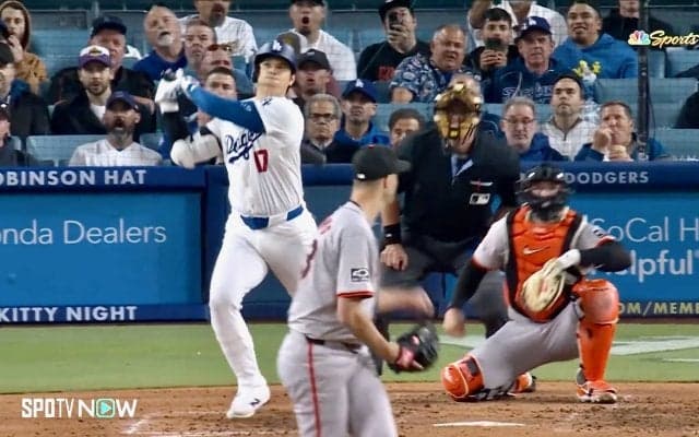 大谷翔平、待望の131メートル特大弾に「待ってたよおおおおおおおお」「アカン涙が……」 開幕40打席ノーアーチの沈黙破る移籍1号にファン歓喜