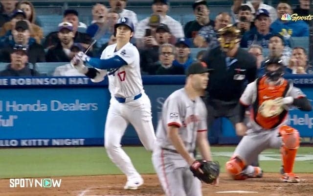 大谷翔平の驚愕弾に相手投手“呆然“ 打った瞬間被弾を確信→力なく振り返った絶望の瞬間