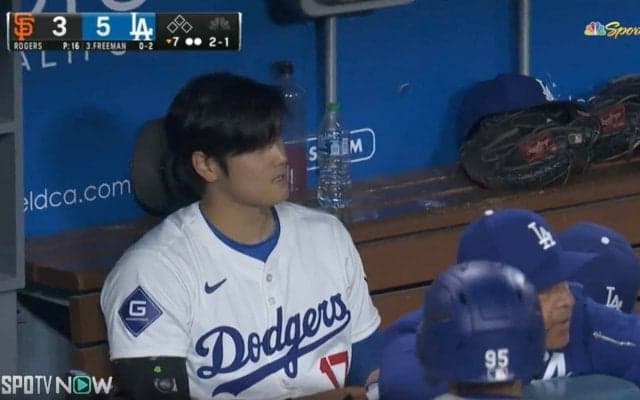 大谷翔平、やはりメンタルがキツかった… ホームラン後に一瞬だけ見せた“表情”にファン騒然 「いろいろ決別した感じ」「試合に出続けるだけでもスゴい」