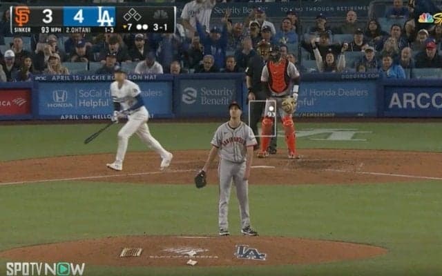 一体、何が起きたんだ… 大谷翔平に特大ホームランを打たれた相手投手のヤバすぎる“表情”にファン騒然 「完全に地獄だなｗ」「投げる所なくなってからのこれ」