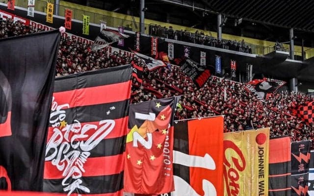 「これは給食当番だわ」J1札幌が7000人にプレゼントする「特製バンダナ」の選手着用姿にツッコミ続々！「絶対もりもり食べる系の給食当番だな笑笑」の声
