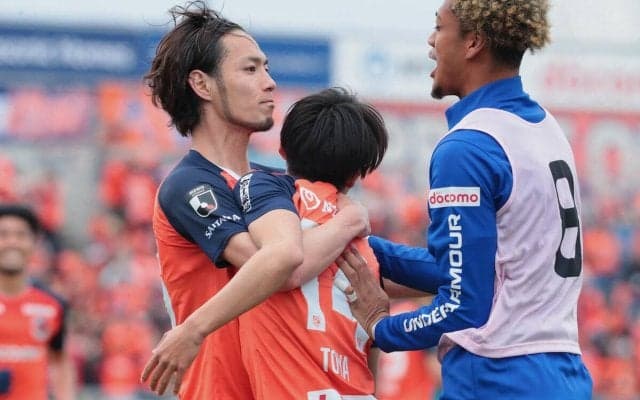 上位対決制した大宮が無敗キープ＆首位浮上！ FC今治はGK伊藤元太の後半AT弾でドローに持ち込む【明治安田J3第8節】