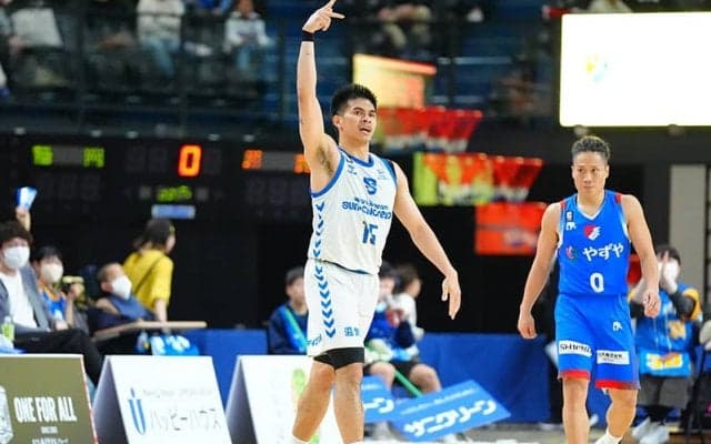 滋賀レイクスがライジングゼファー福岡との直接対決を制す…4試合を残してB2西地区優勝決定