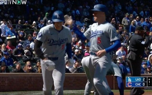 大谷翔平が“イタズラっ子モード”で楽しそう…！ 仲間のホームインを出迎える時のお茶目すぎるリアクションが話題に「仲良すぎだろ」「良いチームなんだろうな」