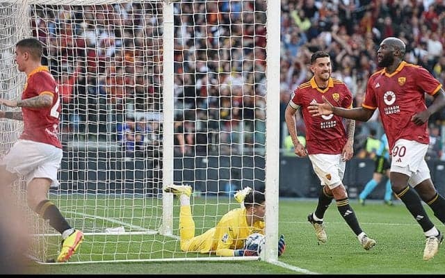 鎌田大地フル出場のローマダービーはデ・ロッシ率いるローマに軍配！　マンチーニ弾守り切ってウノゼロ勝利【セリエA】