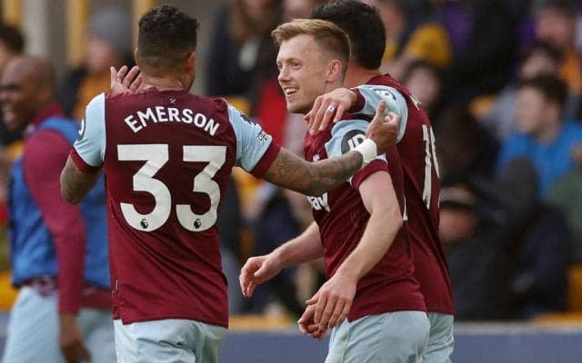 「マジかよ」「エグすぎる」プレミア歴代2位のFKの名手が衝撃のゴール！ ウォード＝プラウズがCKを直接叩き込みバズる「絶対狙ってる」