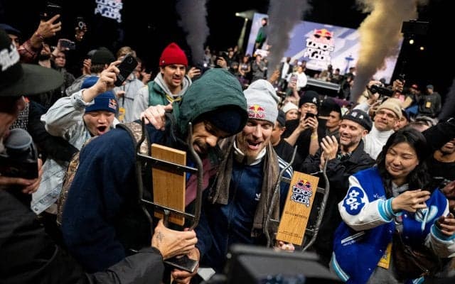 Stripes & Mennoが優勝！23年越しに開催した伝説のブレイキン・バトルイベント「Red Bull Lords of the Floor」