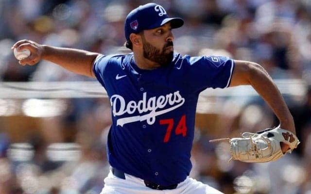 昇格翌日に“事実上の戦力外”…米報道　ド軍右腕に買い手現れず、4日で逆戻りの現実