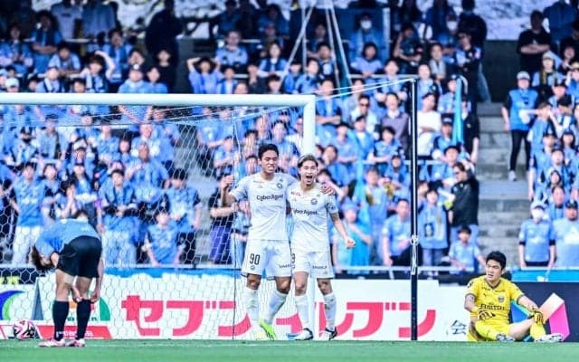 【町田に完敗した川崎フロンターレの中で何が起きていたのか(1)】鬼木監督がワーストに近いと話した前半の展開……“足りなかったもの”と“過剰だったもの”の狭間で