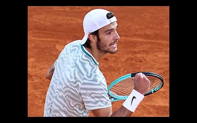 シード撃破しマッチ通算100勝目