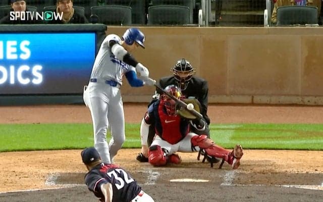 大谷翔平 “擦った当たり”がぐんぐん伸びてスタンドイン！ 逆方向3号ソロ弾に「化け物ホームランきた」「普通平凡な外野フライやで」ファン驚愕