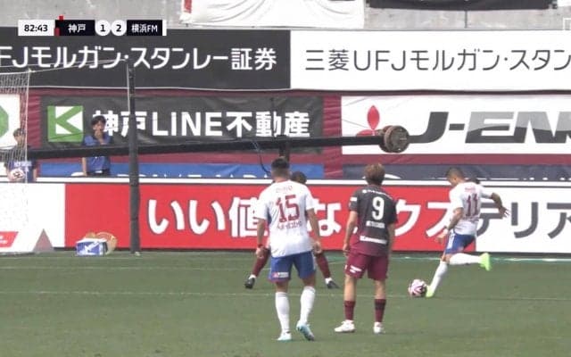 「まるでメッシ」「ワールドクラス！」まさにレベチな完璧コントロールショットにキーパー呆然　余裕綽綽、タメの聞いた芸術的シュート炸裂でスタジアム騒然「うますぎでしょ」