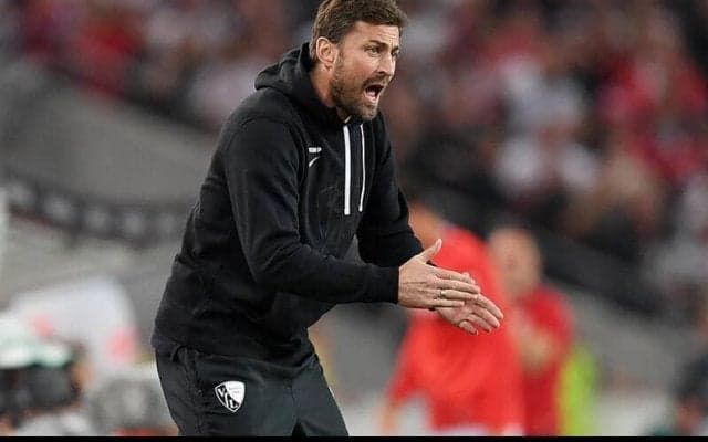 レッシュ監督解任の浅野ボーフム、ブッチャー氏を暫定指揮官に任命