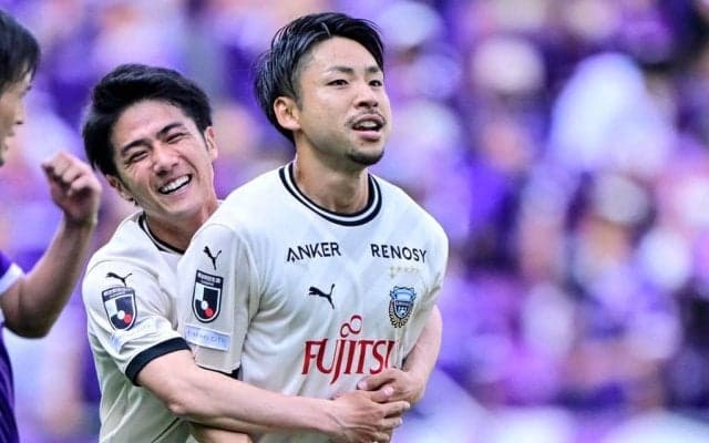 【川崎・大島僚太が完全合流でもたらすもの(2)】小林悠が「何も考えずに」と話す「他の選手とは違う」という“大島効果”と、筆者が“川崎の司令塔”という印象を受けた”言葉